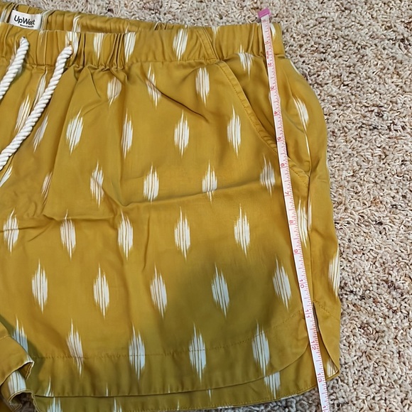 UpWest All Around Short XL - Picture 7 of 7